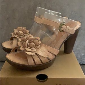 Born Cornflower Color Nude Size US 9/Euro 40.5
